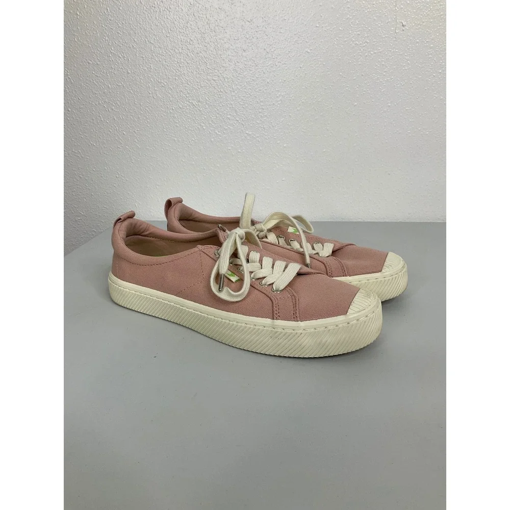 Cariuma OCA Low Rose Pink Canvas Sneakers Womens 9.5 Mens 8 SW100103R02M